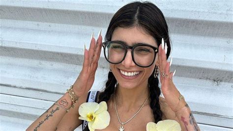 mia kalipha porno|Mia Khalifa Search